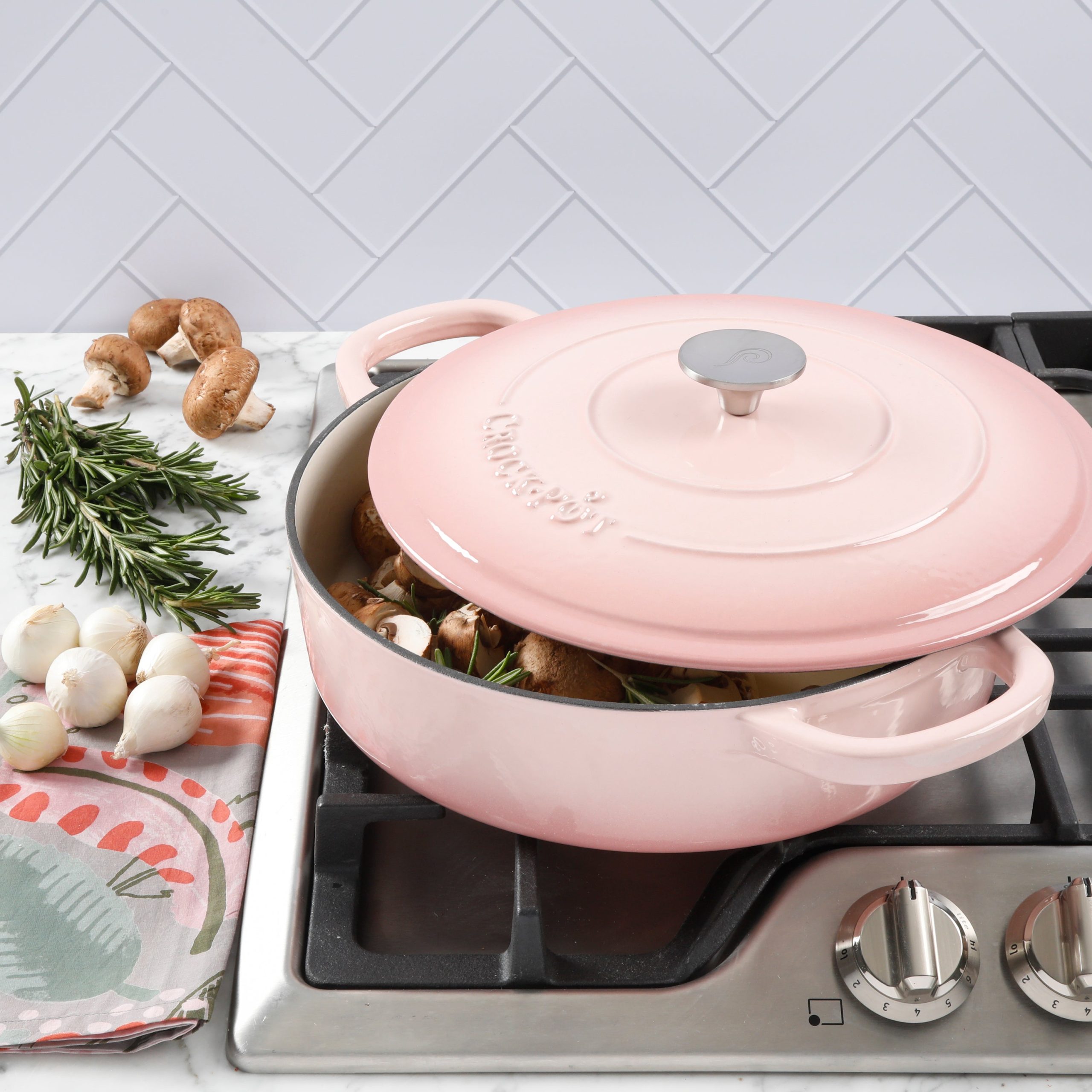 Crock Pot Artisan 5-Quart Enameled Cast Iron Braiser - Image 8