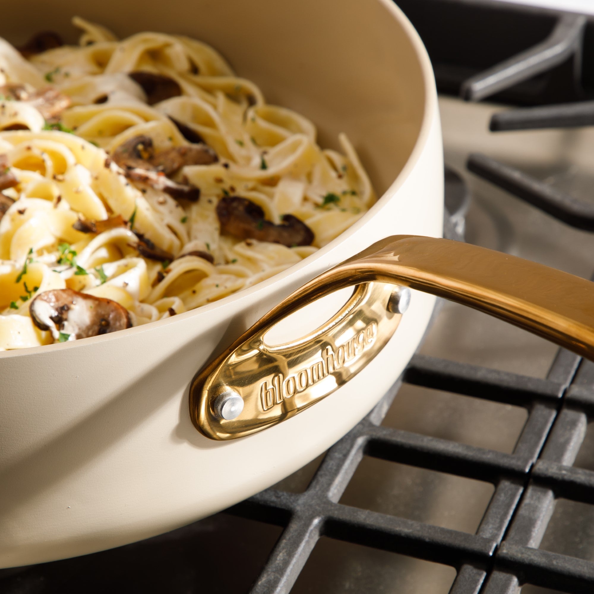 Bloomhouse 6 QT Heavy Duty Aluminum Premium PFA Free Ceramic Nonstick Saute/Deep Frying Pan Skillet with Lid - Linen White with Gold Handle - Image 3