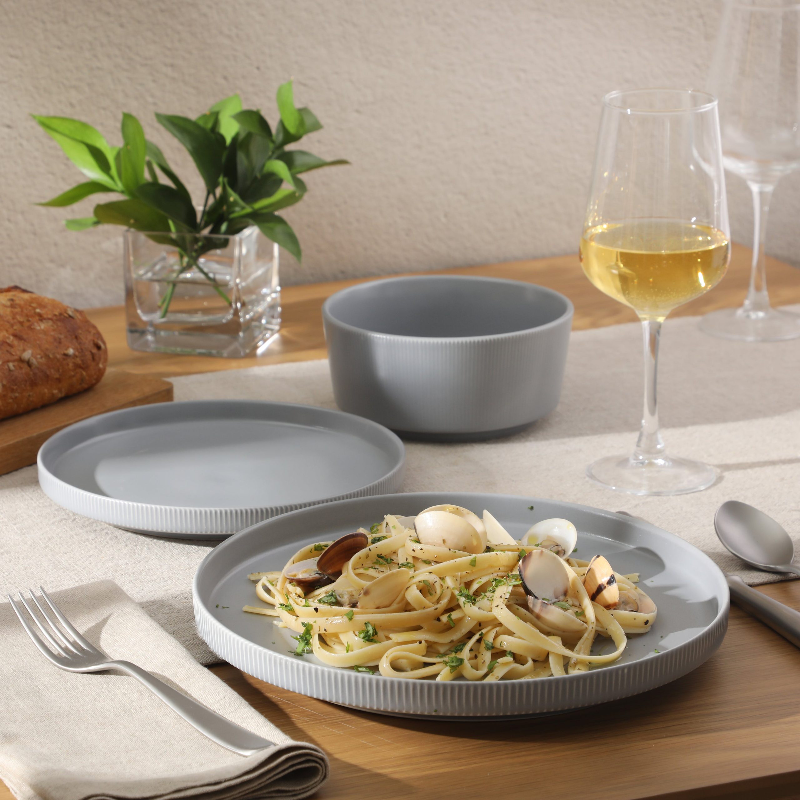 Gibson Home Dempsey Road 12-Piece Stoneware Dinnerware Set – Service for 4, Round Plates and Bowls, Durable Solid Color Modern Embossed Dish Set, Microwave & Dishwasher Safe - Image 10
