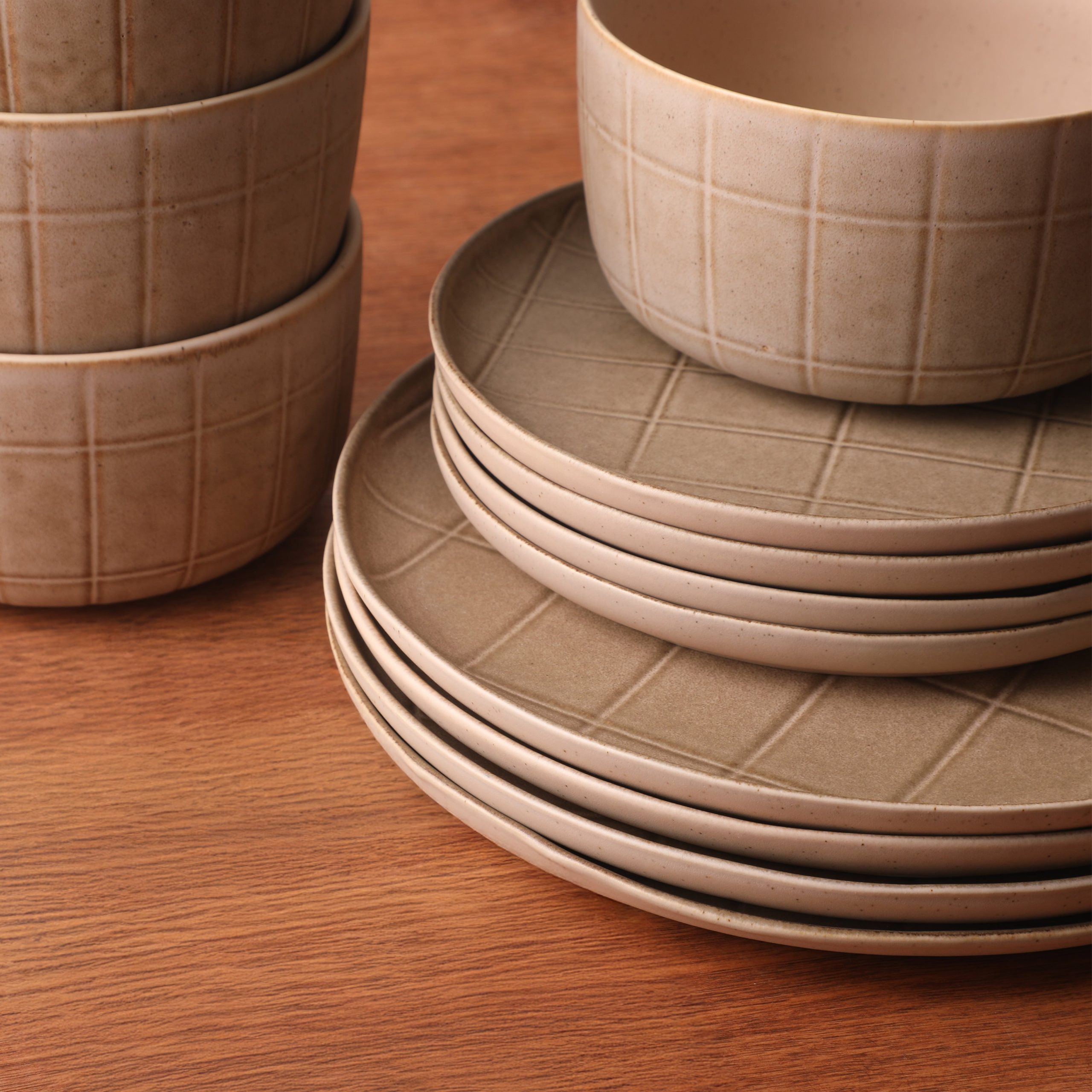 Gisbon Elite Butterwick 12 Piece Plates and Bowls Stoneware Dinnerware Set - Reactive Glaze Patterned Dishes - Microwave and Dishwasher Safe - Image 11