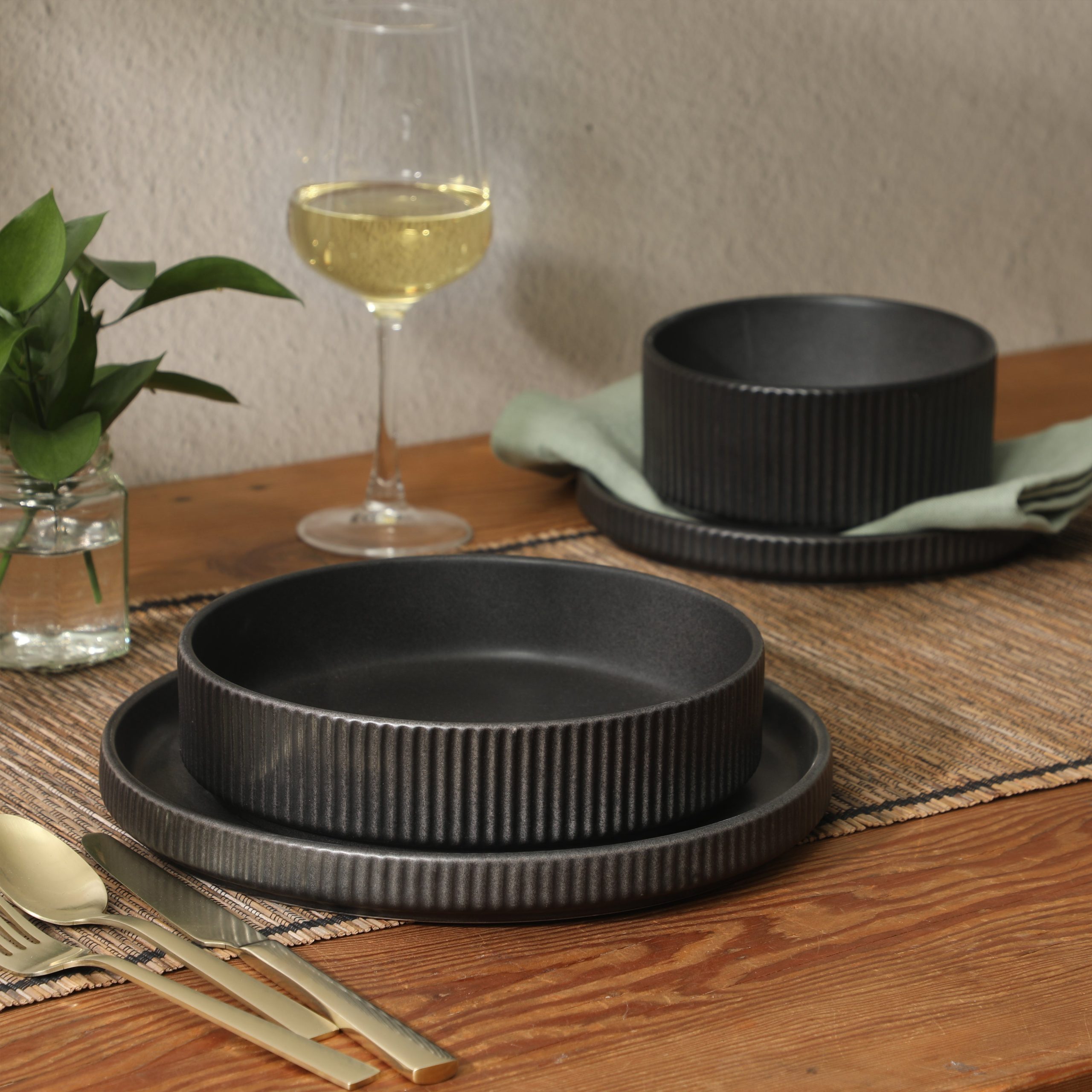 Gibson Elite Deerfield 16-Piece Stoneware Dinnerware Set – Stackable Plates and Bowls, Reactive Glaze Finish, Service for 4 – Microwave & Dishwasher Safe - Image 5