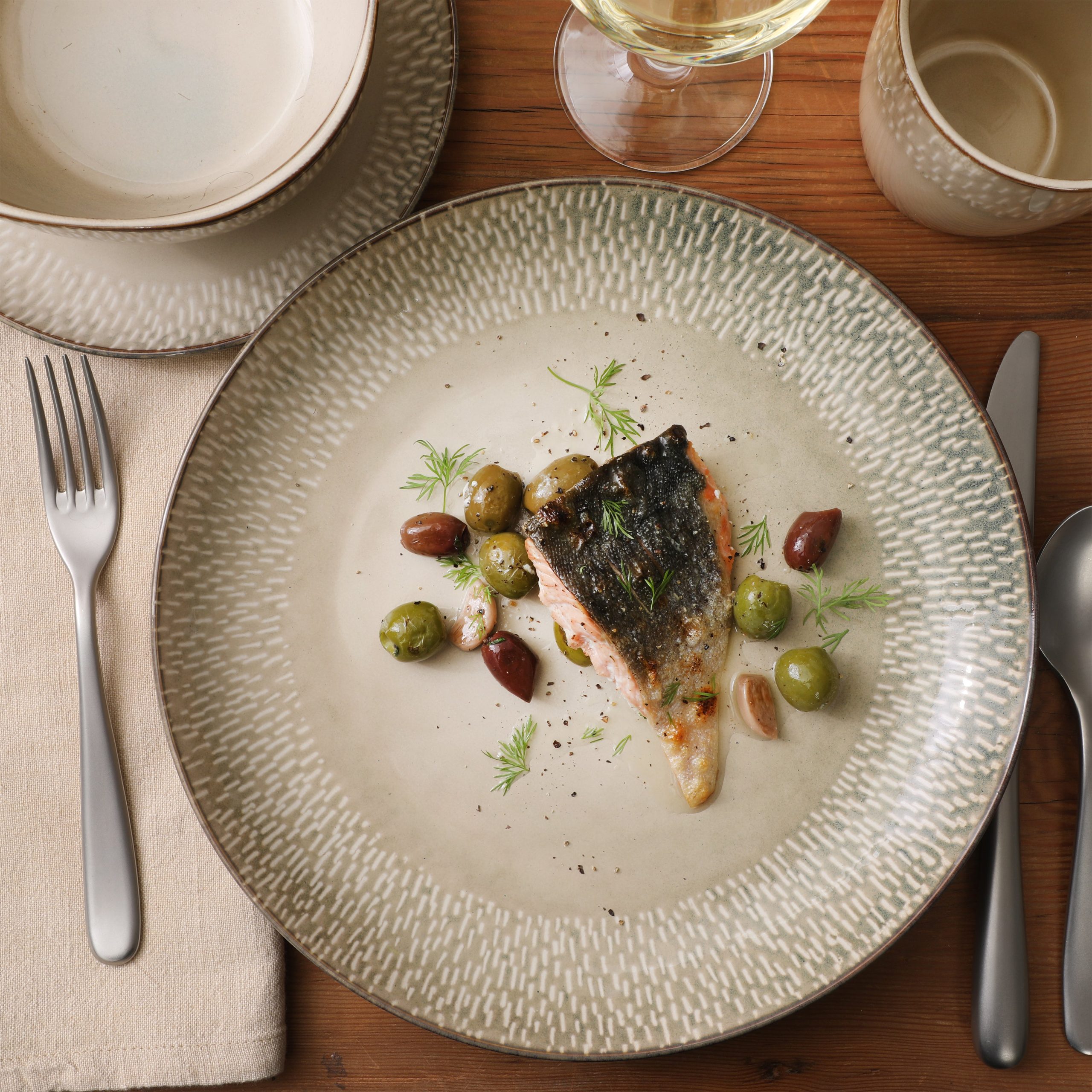 Gibson Elite Jasper 16 Piece Plates and Bowls Reactive Glaze Dishes Stoneware Ceramic Dinnerware Set - Service for 4 - Taupe - Image 4