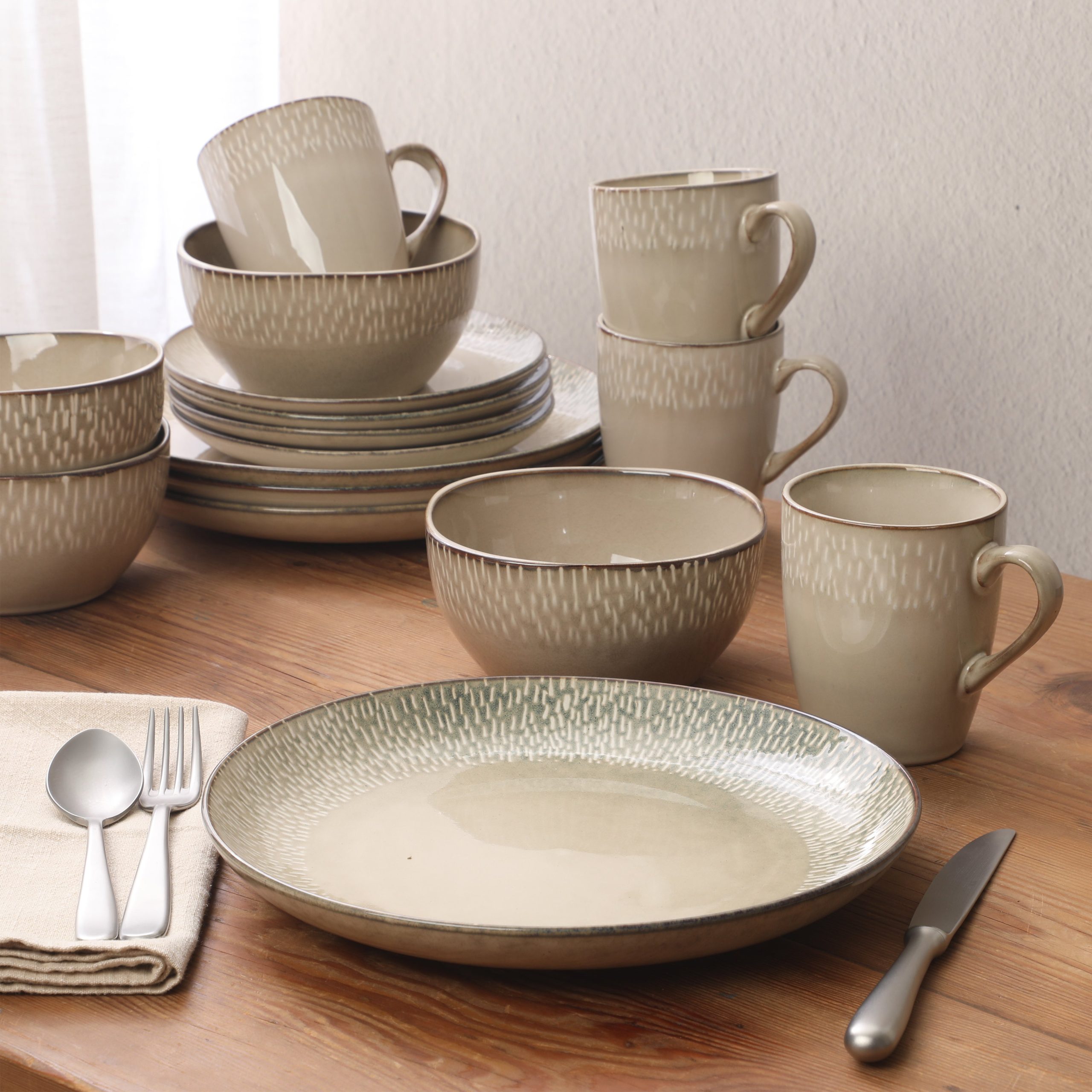 Gibson Elite Jasper 16 Piece Plates and Bowls Reactive Glaze Dishes Stoneware Ceramic Dinnerware Set - Service for 4 - Taupe - Image 3