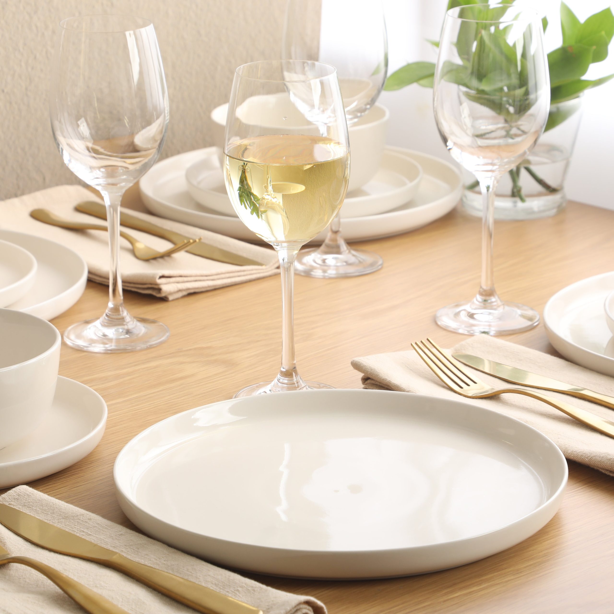 Gibson Home Serenity 16 Piece Modern Porcelain Dinnerware Set for 4, Plates and Bowls Set, Dinner Plates, Salad Plates, Cereal Bowls - Image 7
