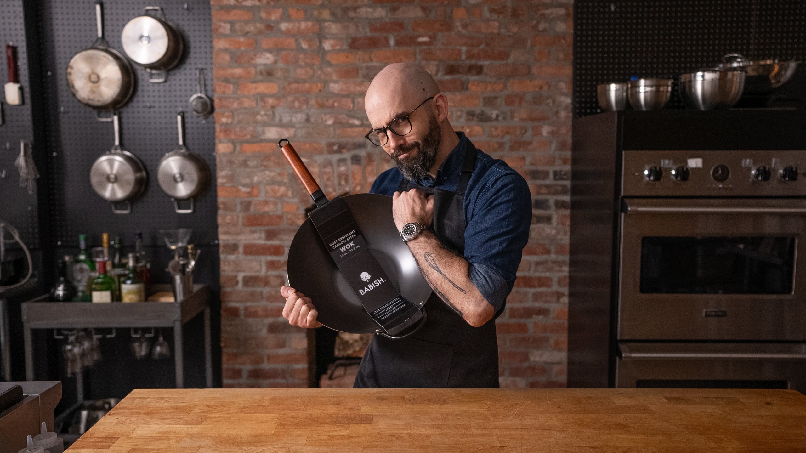 Babish 14-Inch Carbon Steel Flat Bottom Wok - Image 3
